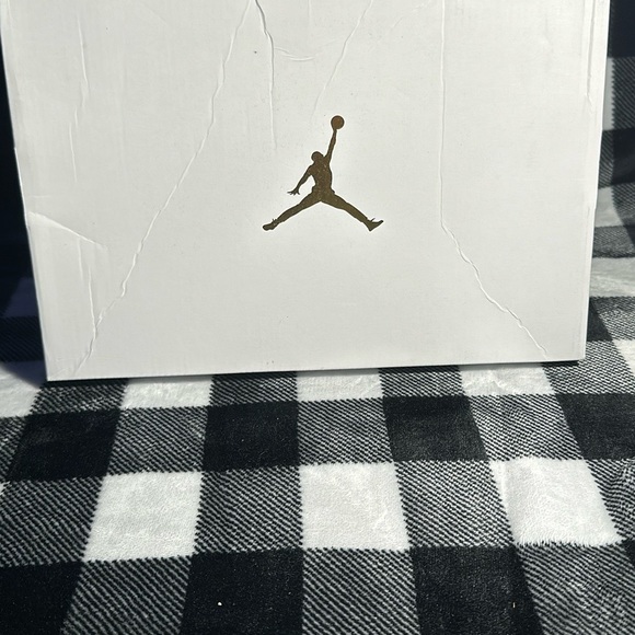 COPY - - Authentic Jordan 1 lows M 8.5/F 10 - Picture 9 of 11